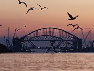 Установка автодорожной арки Крымского моста Установка автодорожной арки Крымского моста