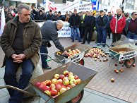 Фермеры и садоводы Польши на акции протеста в Варшаве Фермеры и садоводы Польши на акции протеста в Варшаве