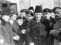 Александр Федорович Керенский, министр юстиции Всероссийского Временного Правительства среди военных