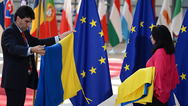 «Боятся потерять контроль» . Почему Запад грозит Украине санкциями накануне визита Зеленского в Брюссель (Страна, Украина)