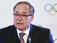 Глава комиссии Международного олимпийского комитета Самуэль Шмид на пресс-конференции по итогам заседания исполкома МОК в Лозанне Глава комиссии Международного олимпийского комитета Самуэль Шмид на пресс-конференции по итогам заседания исполкома МОК в Лозанне