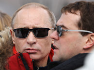 Д.Медведев и В.Путин посетили горнолыжный комплекс "Роза Хутор" Д.Медведев и В.Путин посетили горнолыжный комплекс "Роза Хутор"