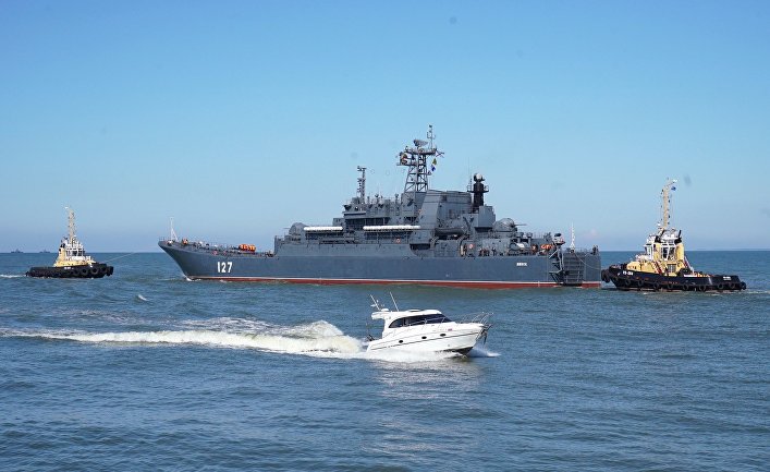 Большой десантный корабль "Минск" во время выхода кораблей Балтийского флота в море в рамках российско-белорусских стратегических учений "Запад-2017"