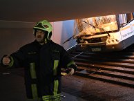 На западе Москвы автобус въехал в подземный переход На западе Москвы автобус въехал в подземный переход