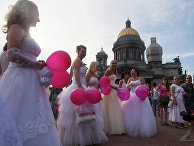 Флешмоб «Сбежавшие невесты» в Петербурге