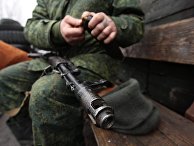 Военнослужащий армии ДНР на позиции Военнослужащий армии ДНР на позиции