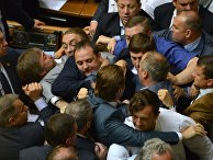 Депутаты Верховной Рады на заседании украинского парламента Депутаты Верховной Рады на заседании украинского парламента
