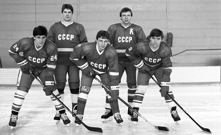 Первая пятерка сборной СССР по хоккею