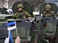 Парад эстонских войск в Нарве в день независимости Эстонии Парад эстонских войск в Нарве в день независимости Эстонии