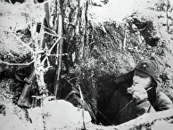 Боец Красной Армии в окопе во время советско-финской войны
