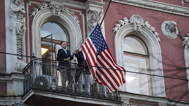 Foreign Policy (США): по правилам Путина, в посольстве США в России останется лишь минимум сотрудников