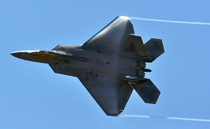 Американский истребитель F-22 "Раптор"