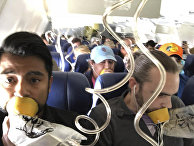 Пассажиры Southwest Airlines Boeing 737 во время инциндента Пассажиры Southwest Airlines Boeing 737 во время инциндента
