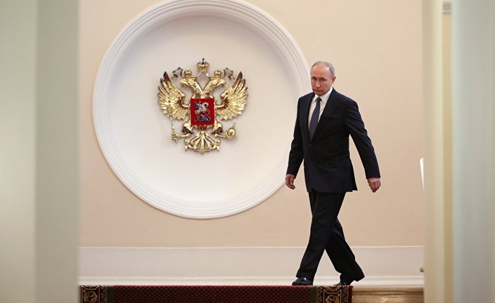 Избранный президент РФ Владимир Путин во время церемонии инаугурации в Кремль. 7 мая 2018