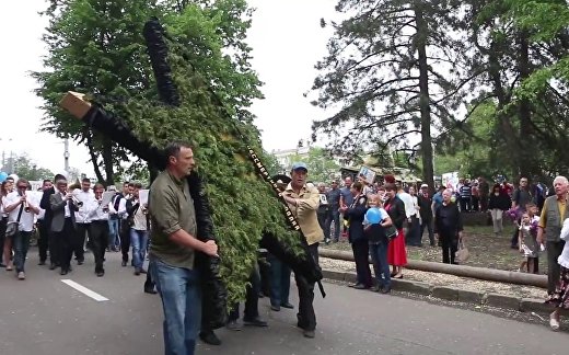 На Украине ветераны напали на полицейских На Украине ветераны напали на полицейских