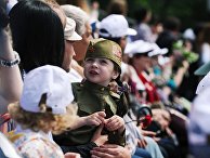 Горожане во время празднование Дня Победы в Ростове-на-Дону, посвященного 73-й годовщине Победы в Великой Отечественной войне Горожане во время празднование Дня Победы в Ростове-на-Дону, посвященного 73-й годовщине Победы в Великой Отечественной войне