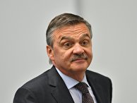 Президент Международной федерации хоккея Рене Фазель перед началом матча 1/2 плей-офф ЧМ по хоккею между сборными командами Финляндии и России