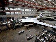 Стратегические бомбардировщики ТУ-160 в цехе Казанского авиазавода Стратегические бомбардировщики ТУ-160 в цехе Казанского авиазавода