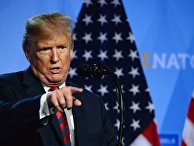 Президент США Дональд Трамп на пресс-конференции после участия в саммите НАТО в Брюсселе, Бельгии. 12 июля 2018 Президент США Дональд Трамп на пресс-конференции после участия в саммите НАТО в Брюсселе, Бельгии. 12 июля 2018