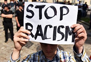Le Monde (Франция): для борьбы с расизмом не следует игнорировать расовый вопрос
