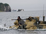 Тренировка роты морской пехоты на новых бронетранспортерах БТР-82А во Владивостоке Тренировка роты морской пехоты на новых бронетранспортерах БТР-82А во Владивостоке