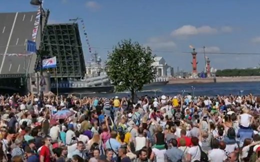 Россия демонстрирует мощь ВМФ Россия демонстрирует мощь ВМФ