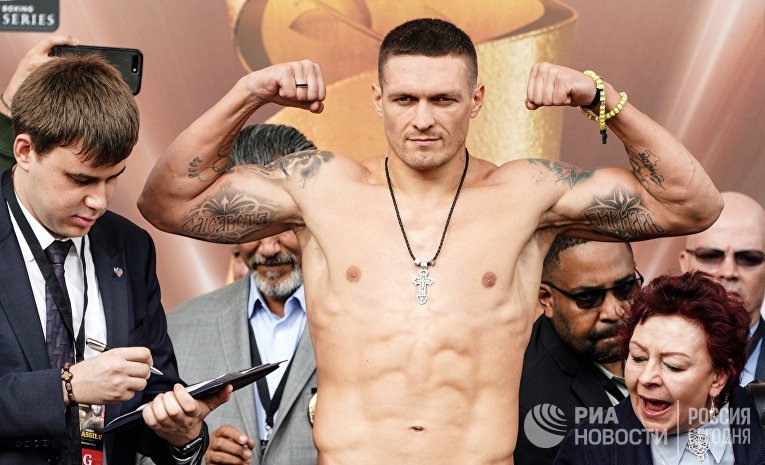 Бокс. Процедура взвешивания М. Гассиева и А. Усика Бокс. Процедура взвешивания М. Гассиева и А. Усика