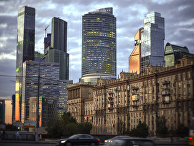 Небоскребы Московского международного делового центра "Москва-сити" на фоне Кутузовского проспекта Небоскребы Московского международного делового центра "Москва-сити" на фоне Кутузовского проспекта