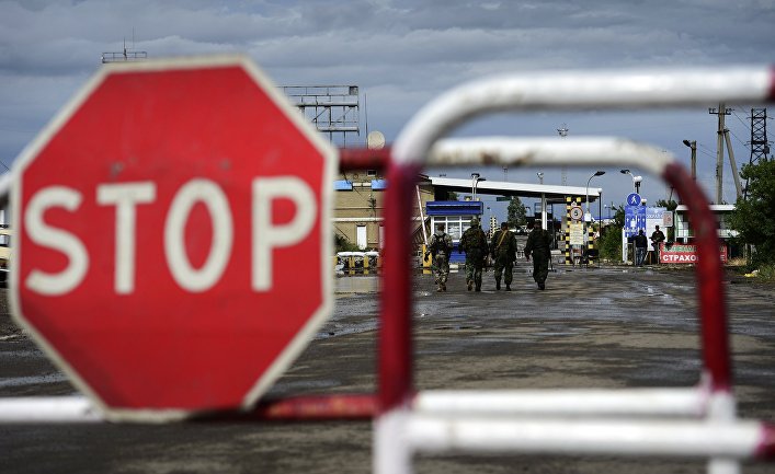 Пограничный пункт пропуска на границе России и Украины