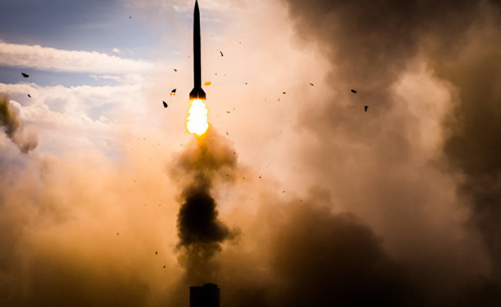 Зенитно-ракетная система С-300 ПМУ «Фаворит» в действии