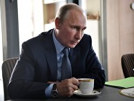 Президент РФ Владимир Путин на встрече с мэром города Черемхово Вадимом Семеновым Президент РФ Владимир Путин на встрече с мэром города Черемхово Вадимом Семеновым