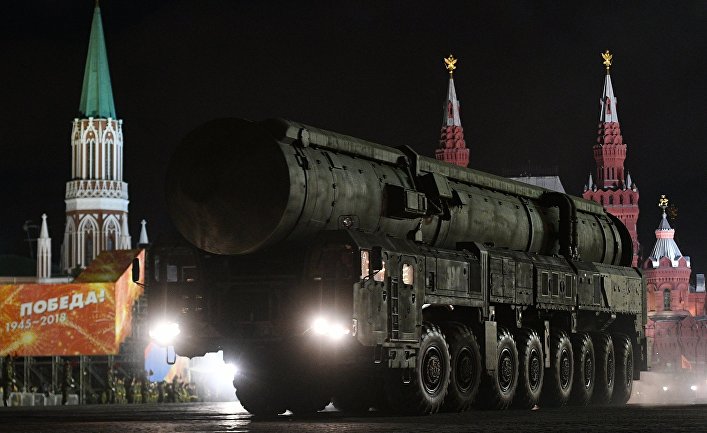 Комплекс РС-24 "Ярс" на репетиции военного парада на Красной площади