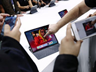 Пленшетный компьютер Apple iPad Pro во время пресс-показа в Нью-Йорке Пленшетный компьютер Apple iPad Pro во время пресс-показа в Нью-Йорке
