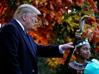 Президент США Дональд Трамп во время празднования Хэллоуина в Белом доме Президент США Дональд Трамп во время празднования Хэллоуина в Белом доме