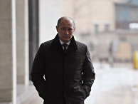 Премьер-министр РФ Владимир Путин на выборах депутатов Государственной Думы шестого созыва В.Путин голосует на выборах депутатов Госдумы РФ