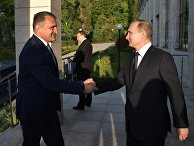 Президент РФ Владимир Путин и президент Республики Южная Осетия Анатолий Бибилов Президент РФ Владимир Путин и президент Республики Южная Осетия Анатолий Бибилов