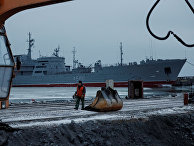 Корабль ВМС Украины в порту Мариуполя Корабль ВМС Украины в порту Мариуполя