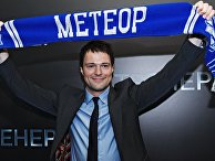 Режиссер и актер Данила Козловский на премьере своего фильма "Тренер" Режиссер и актер Данила Козловский на премьере своего фильма "Тренер"