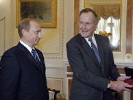 Президент России Владимир Путин наградил экс-президента США Джорджа Буша юбилейной медалью Президент России Владимир Путин наградил экс-президента США Джорджа Буша юбилейной медалью