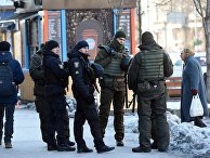 Сотрудники полиции в Киеве Сотрудники полиции в Киеве