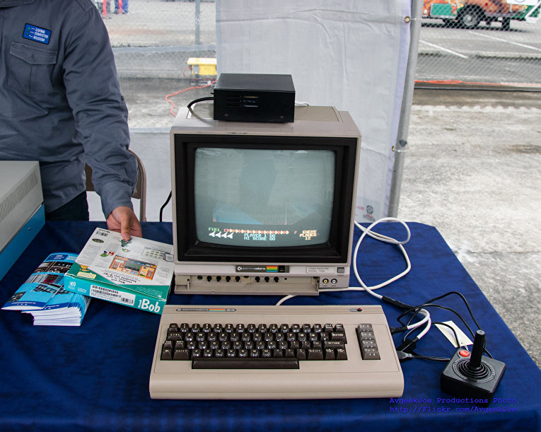 В название компьютера commodore 64 что означает цифра 64