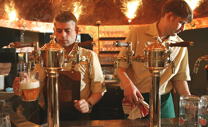 В пивном ресторане "Пилзнер" (Pilsner Urquell) в Москве