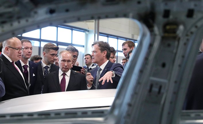Президент РФ В. Путин принял участие в церемонии открытия завода по сборке автомобилей 