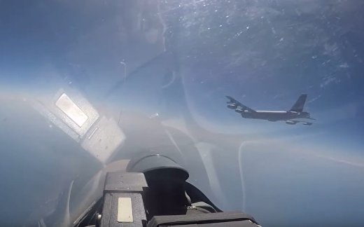 Су-27 осуществил перехват Б-52 Су-27 осуществил перехват Б-52