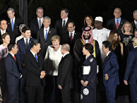 Лидеры стран G-20 на саммите в Осаке Лидеры стран G-20 на саммите в Осаке