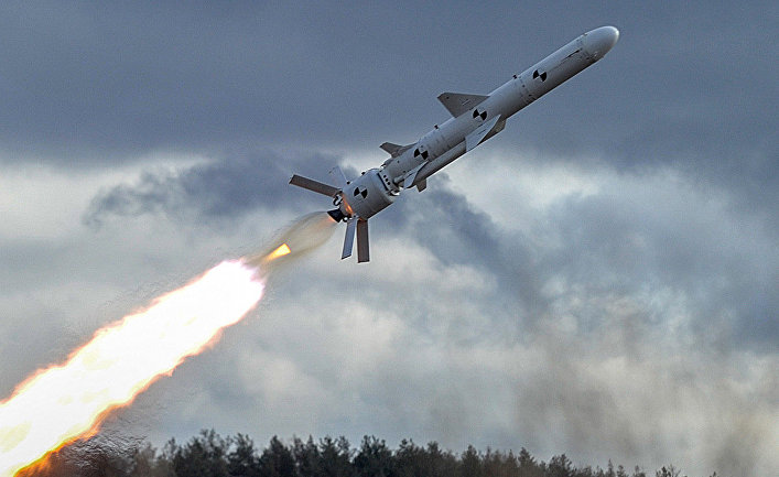 Первые испытания новой украинской крылатой ракеты наземного базирования «Нептун» Первые испытания новой украинской крылатой ракеты наземного базирования «Нептун»