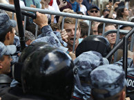 Несанкционированная акция в поддержку незарегистрированных кандидатов в Мосгордуму Несанкционированная акция в поддержку незарегистрированных кандидатов в Мосгордуму