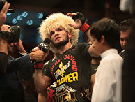 Хабиб Нурмагомедов после боя на турнире UFC 242 в Абу-Даби Хабиб Нурмагомедов после боя на турнире UFC 242 в Абу-Даби