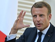 19 августа 2019. Президент Франции Эммануэль Макрон на встрече с президентом РФ Владимиром Путиным в резиденции президента Франции "Форт Брегансон". 19 августа 2019. Президент Франции Эммануэль Макрон на встрече с президентом РФ Владимиром Путиным в резиденции президента Франции "Форт Брегансон".