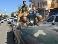 Бойцы Свободной Сирийской армии в районе Акчакале на турецко-сирийской границе Бойцы Свободной Сирийской армии в районе Акчакале на турецко-сирийской границе